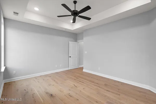 $365,900 | 842 Coahoma Court, Nesbit, MS 38651