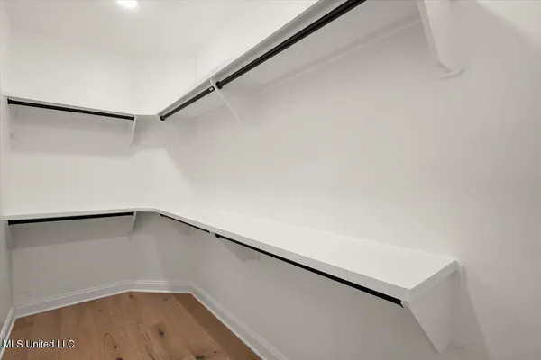 $365,900 | 842 Coahoma Court, Nesbit, MS 38651