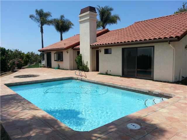 1708 Monserate Way Fallbrook, CA 92028 - Photo 3 of 20 Gallery Image 3