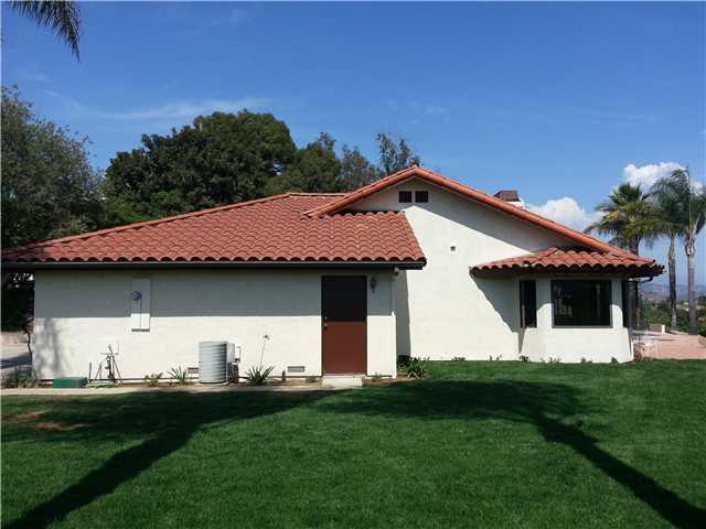 1708 Monserate Way Fallbrook, CA 92028 - Photo 4 of 20 Gallery Image 4