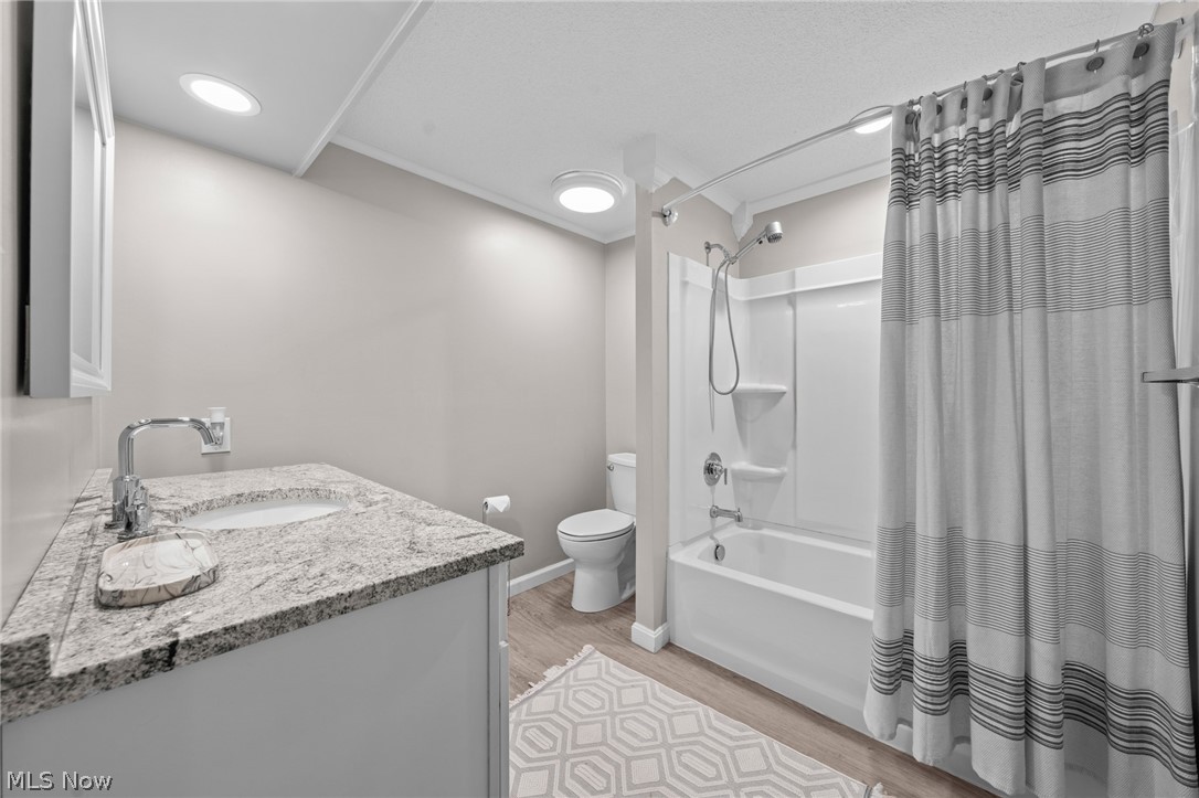 988 Som Center Road, Unit E2 Cleveland, OH 44143 - Photo 30 of 49