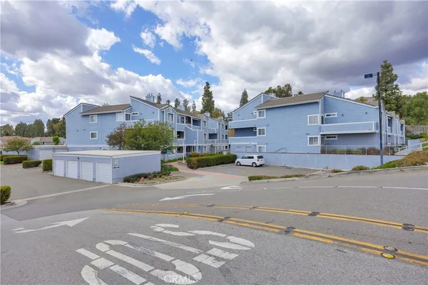 $3,150 | 111 South Lakeview Avenue, Unit 111D, Placentia, CA 92870