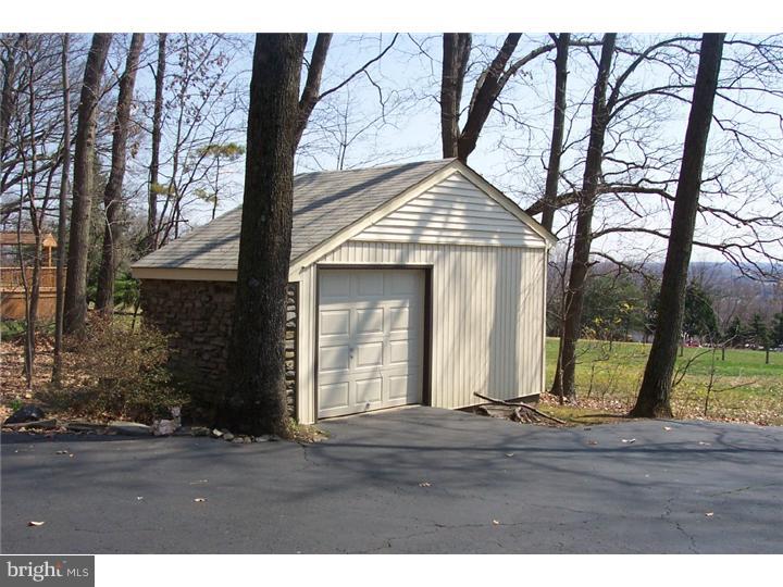 2003 Ridge Road Perkasie, PA 18944 - Photo 4 of 11 Garage