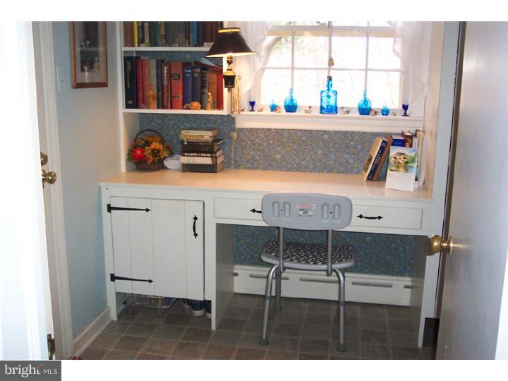 2003 Ridge Road Perkasie, PA 18944 - Photo 9 of 11 Office / Study