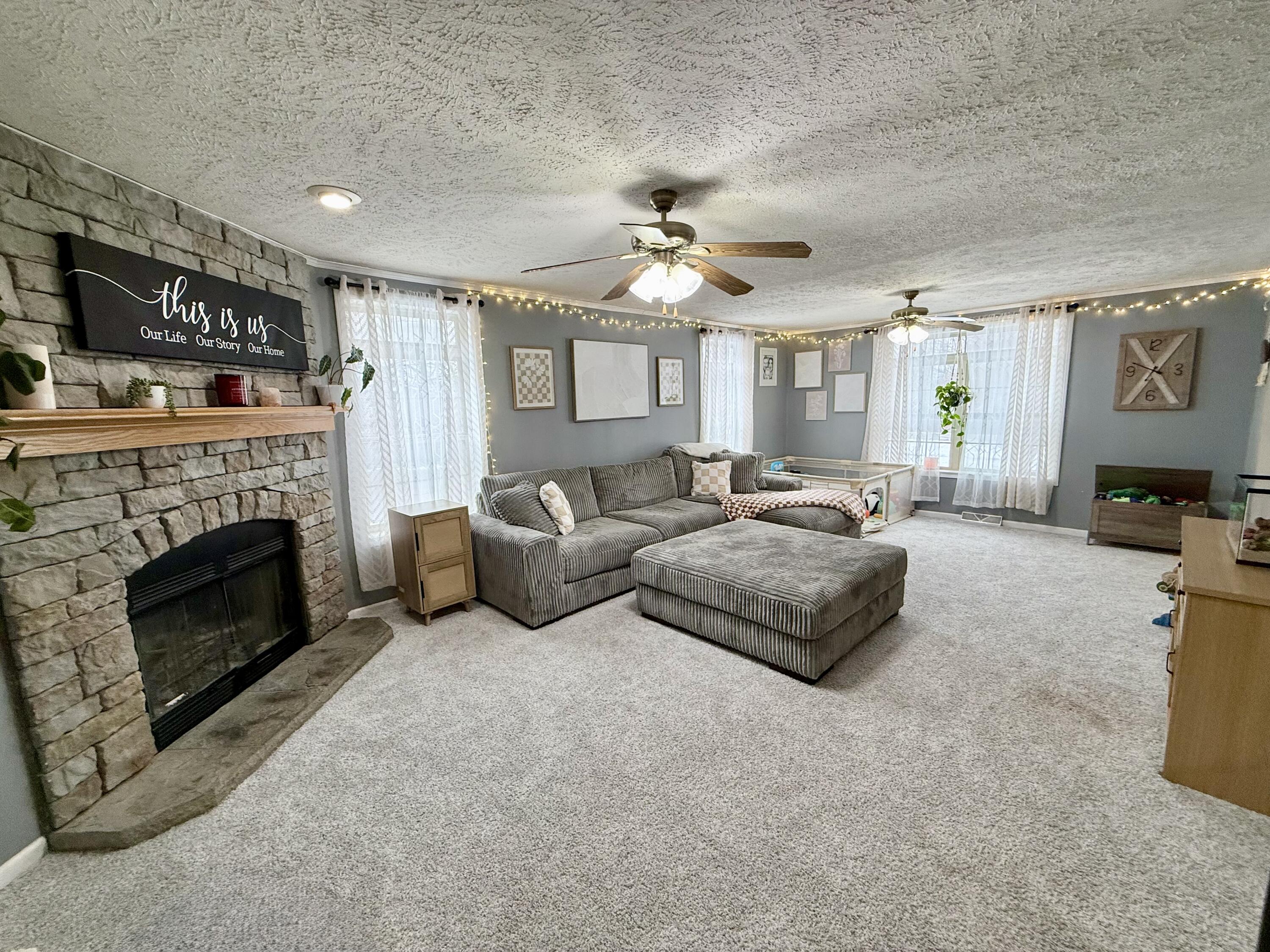 238 Lyons Road Plattsburgh, NY 12901 - Photo 11 of 31 Family room