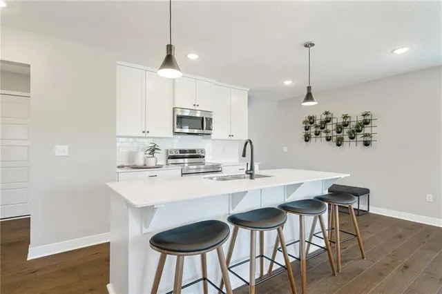 $359,950 | 19719 West 195th Street, Spring Hill, KS 66083