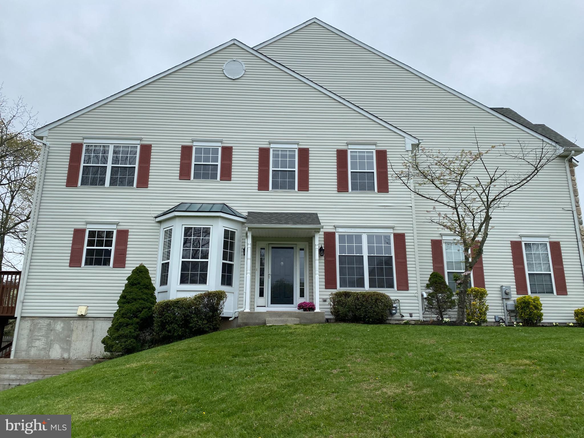 40 Threadleaf Terrace Burlington Township, NJ 08016 - Photo 2 of 34 Gallery Image 2