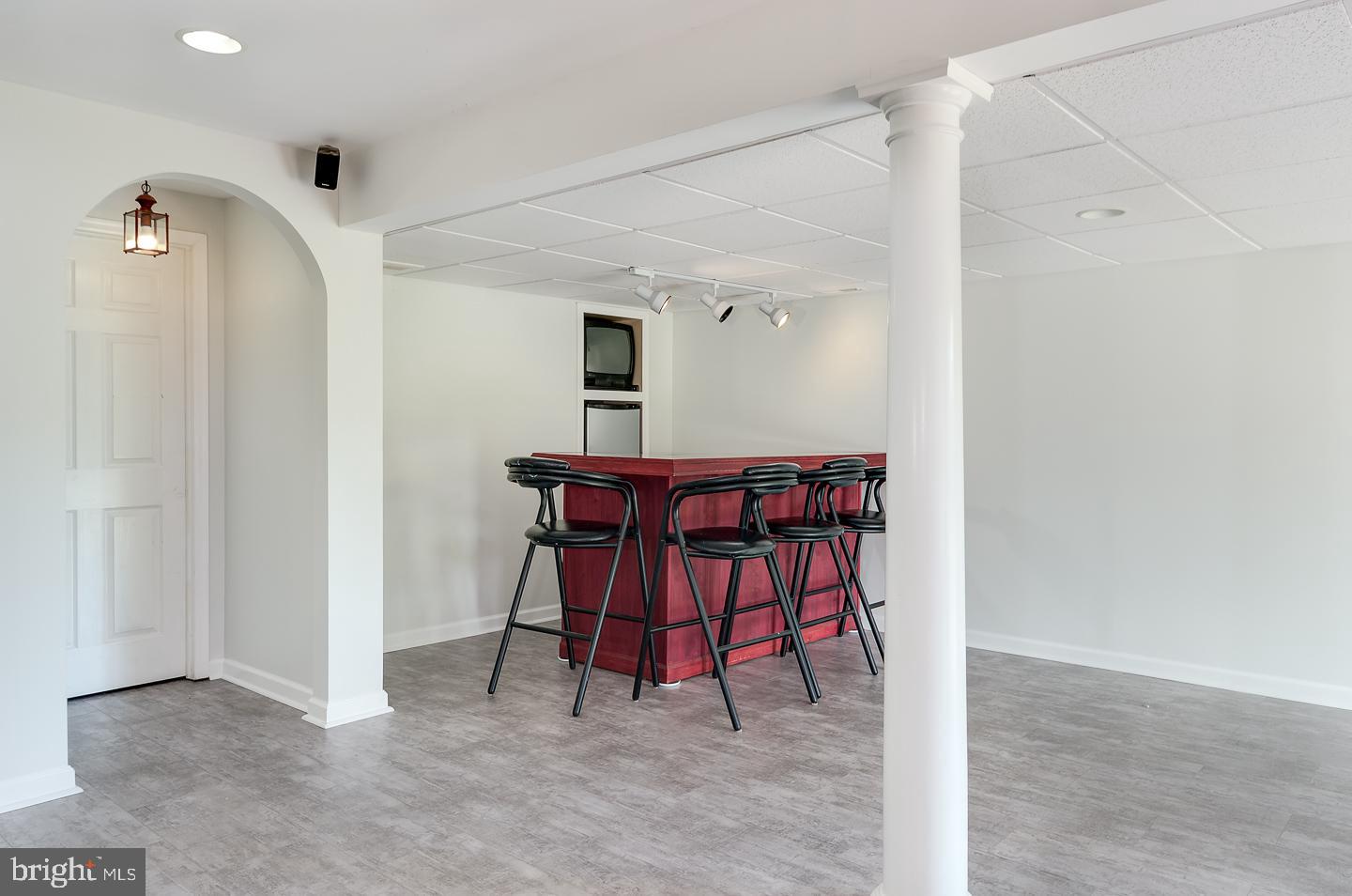 40 Threadleaf Terrace Burlington Township, NJ 08016 - Photo 32 of 34 Finished Basement Bar