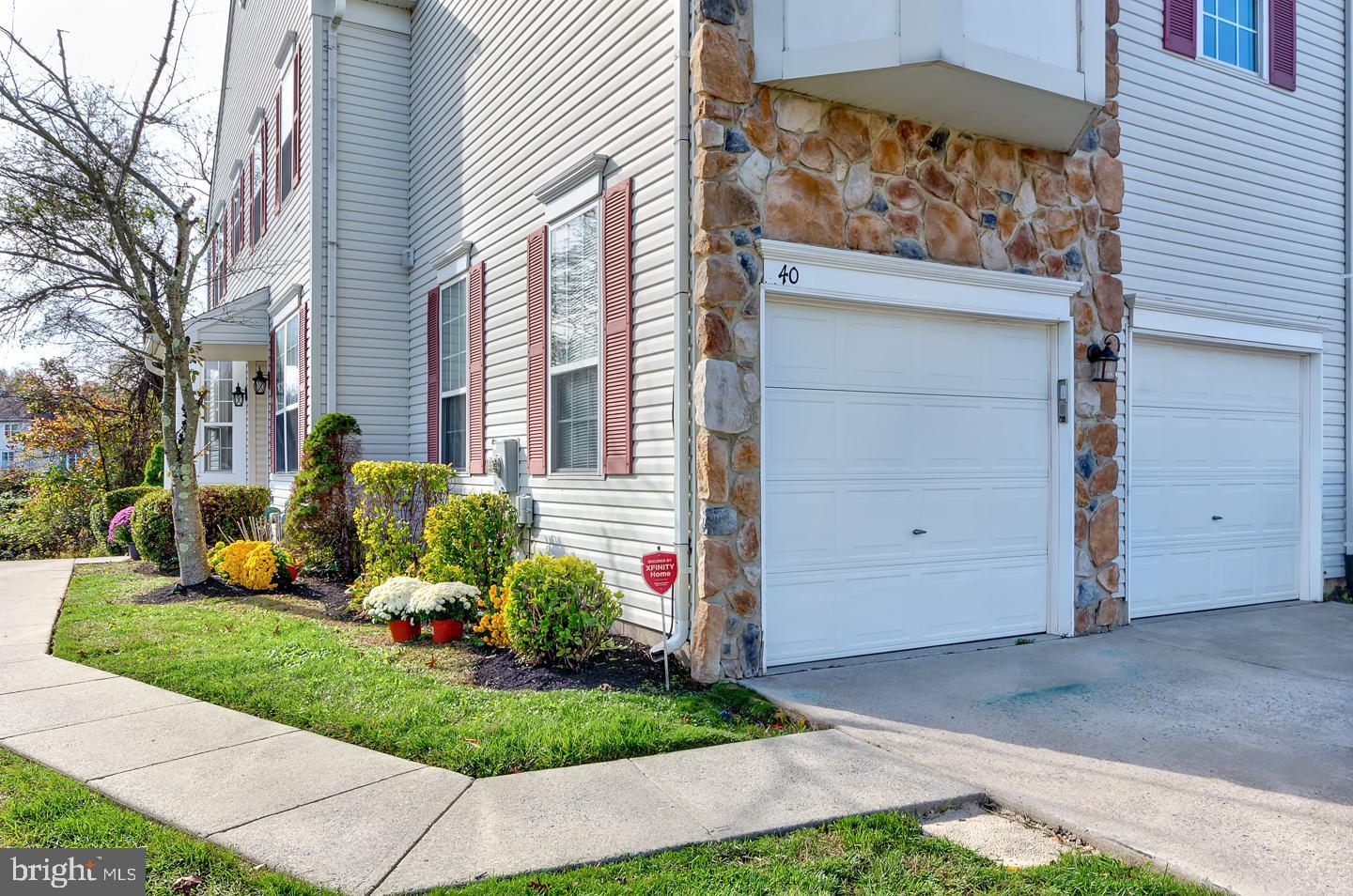 40 Threadleaf Terrace Burlington Township, NJ 08016 - Photo 6 of 34 Two Car Garage