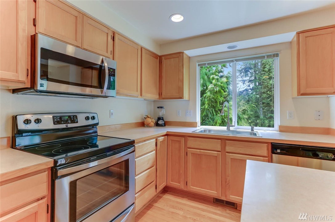 14607 Southeast 185th Place Renton, WA 98058 - Photo 8 of 28 Gallery Image 8