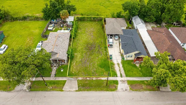 $124,900 | 2619 Stevens Street, Houston, TX 77026