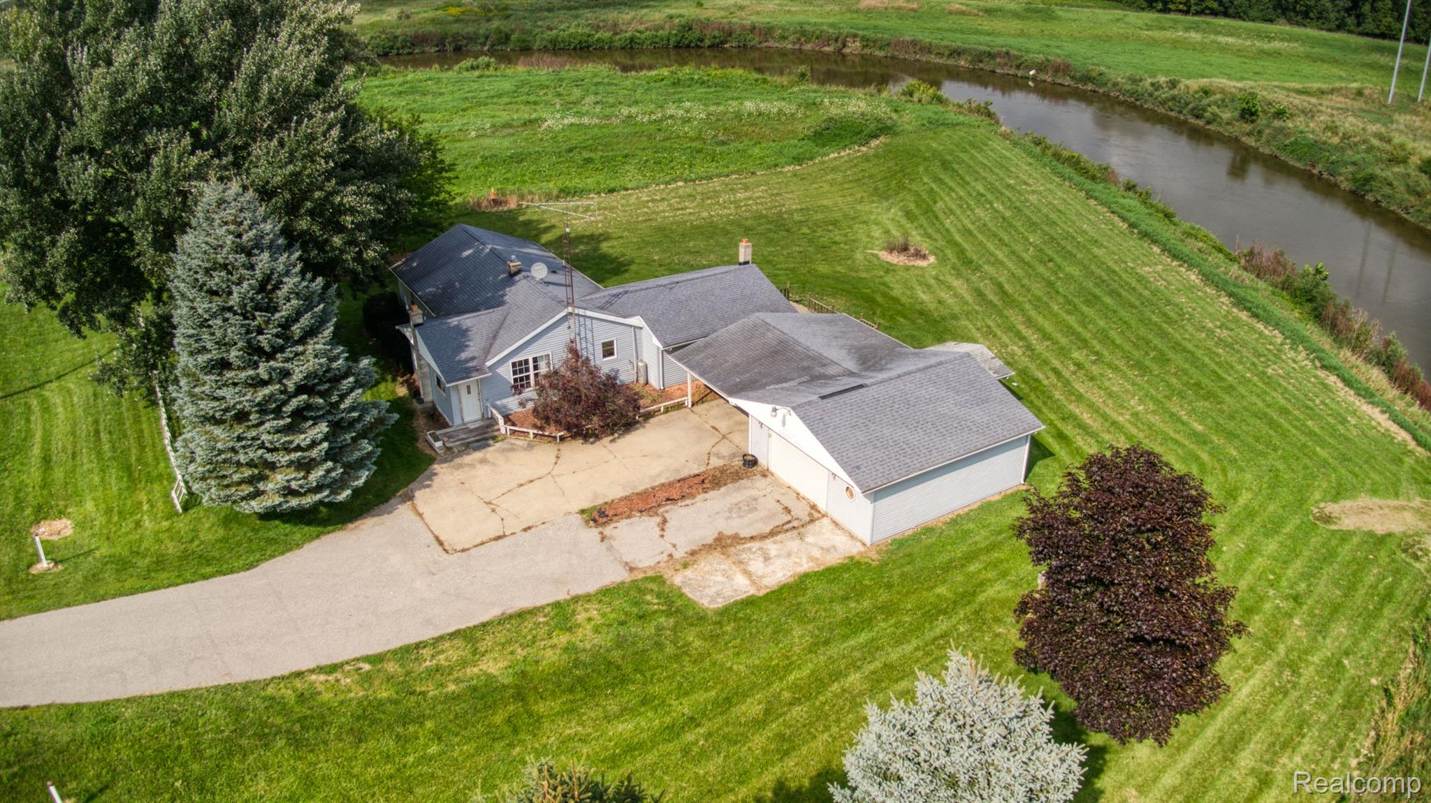 8015 E Road Burt, MI 48417 - Photo 29 of 37 Gallery Image 29