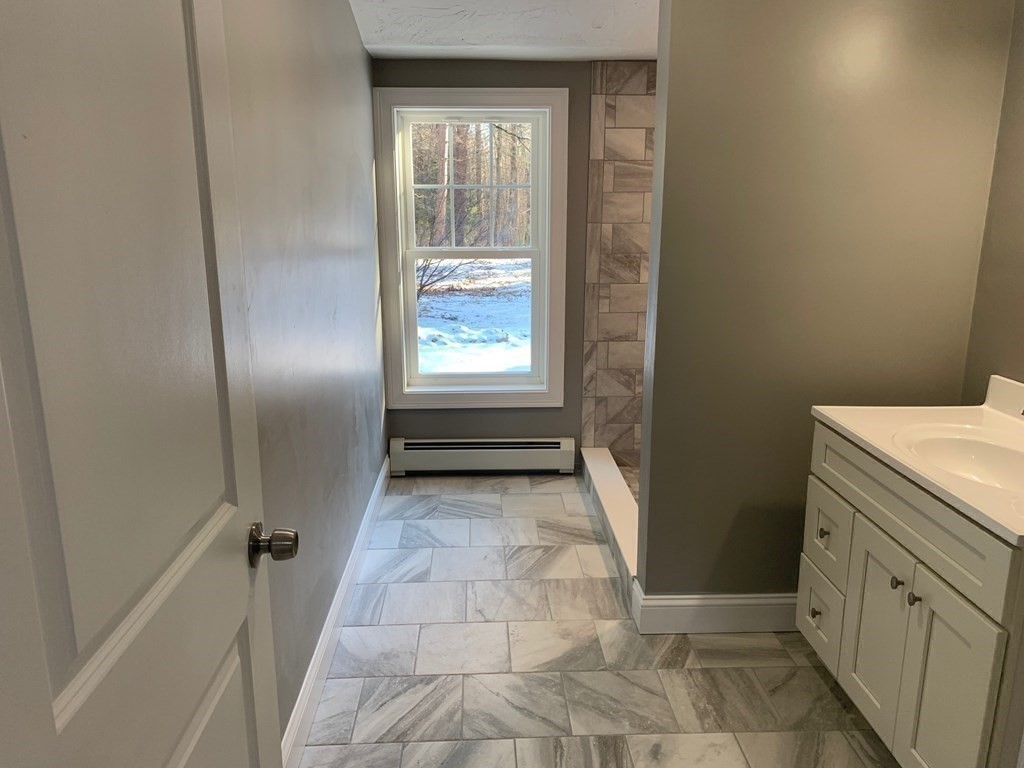 138 S Road Holden, MA 01520 - Photo 23 of 38