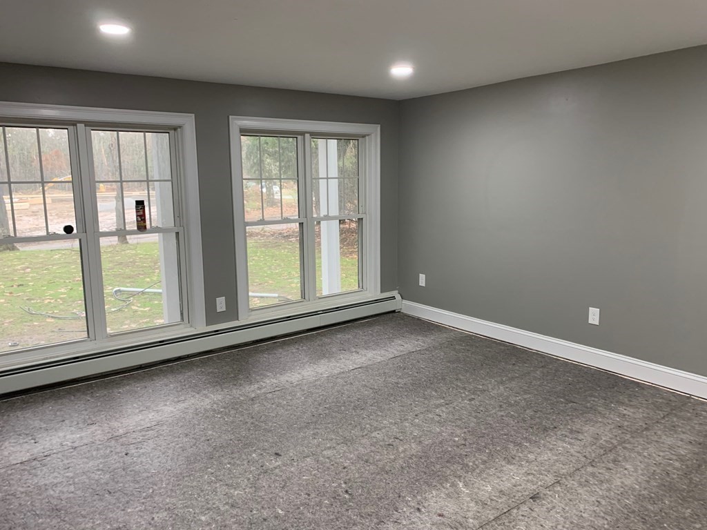 138 S Road Holden, MA 01520 - Photo 25 of 38