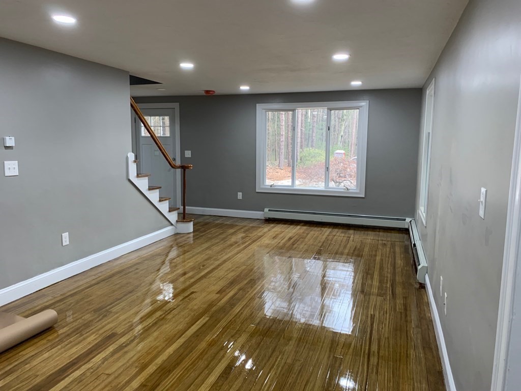 138 S Road Holden, MA 01520 - Photo 10 of 38