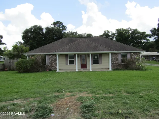 $139,900 | 11173 Highway 87, Jeanerette, LA 70544