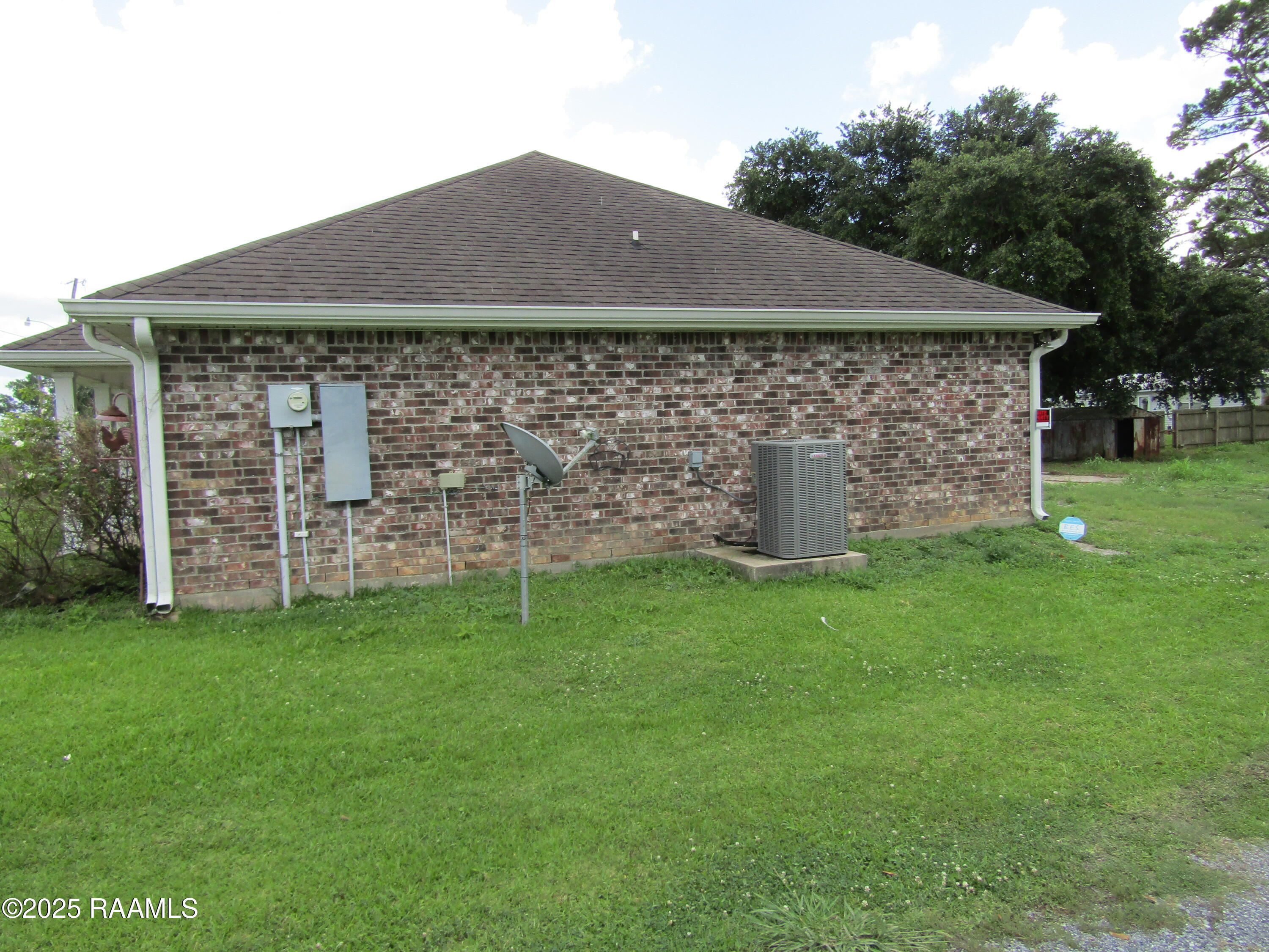 11173 Highway 87 Jeanerette, LA 70544 - Photo 2 of 16 IMG_6808