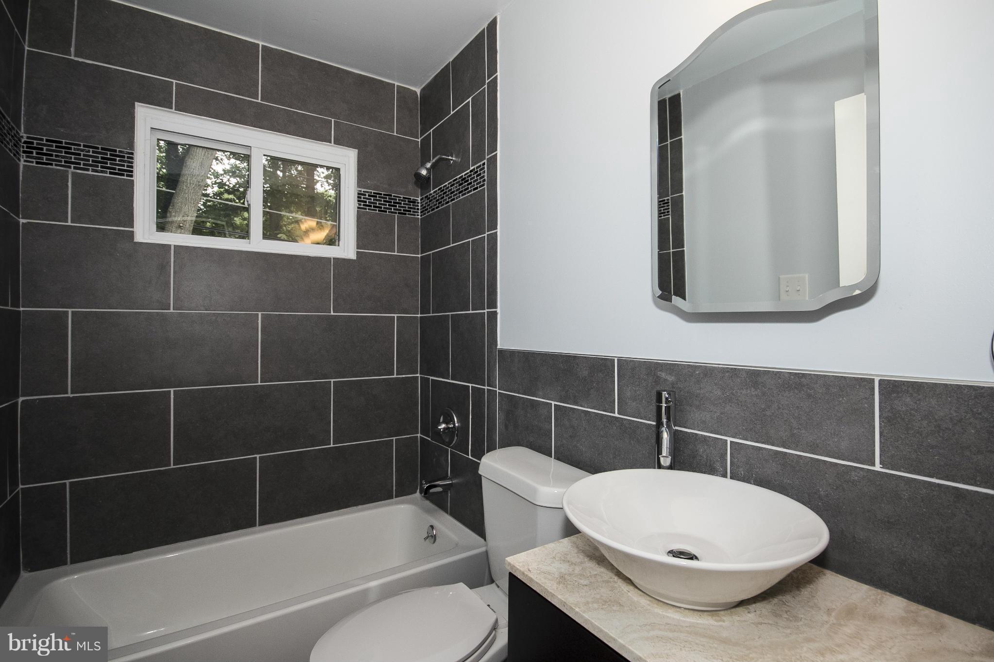 6746 Ransome Drive Baltimore, MD 21207 - Photo 14 of 27 Bath