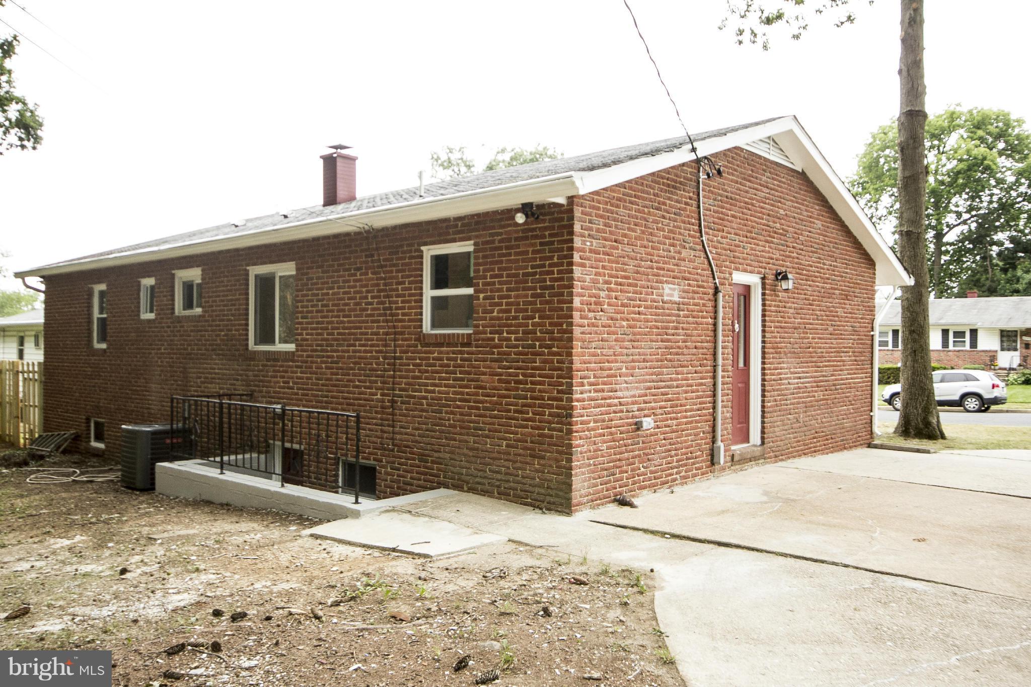 Exterior (Rear)