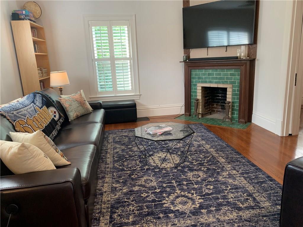 1015 Cochran Road Pittsburgh, PA 15243 - Photo 6 of 24 Gallery Image 6