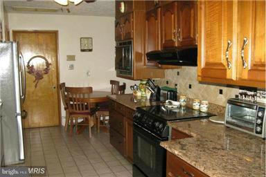 2934 Summit Circle Ellicott City, MD 21043 - Photo 7 of 30 Kitchen