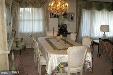 2934 Summit Circle Ellicott City, MD 21043 - Photo 8 of 30 Dining Room