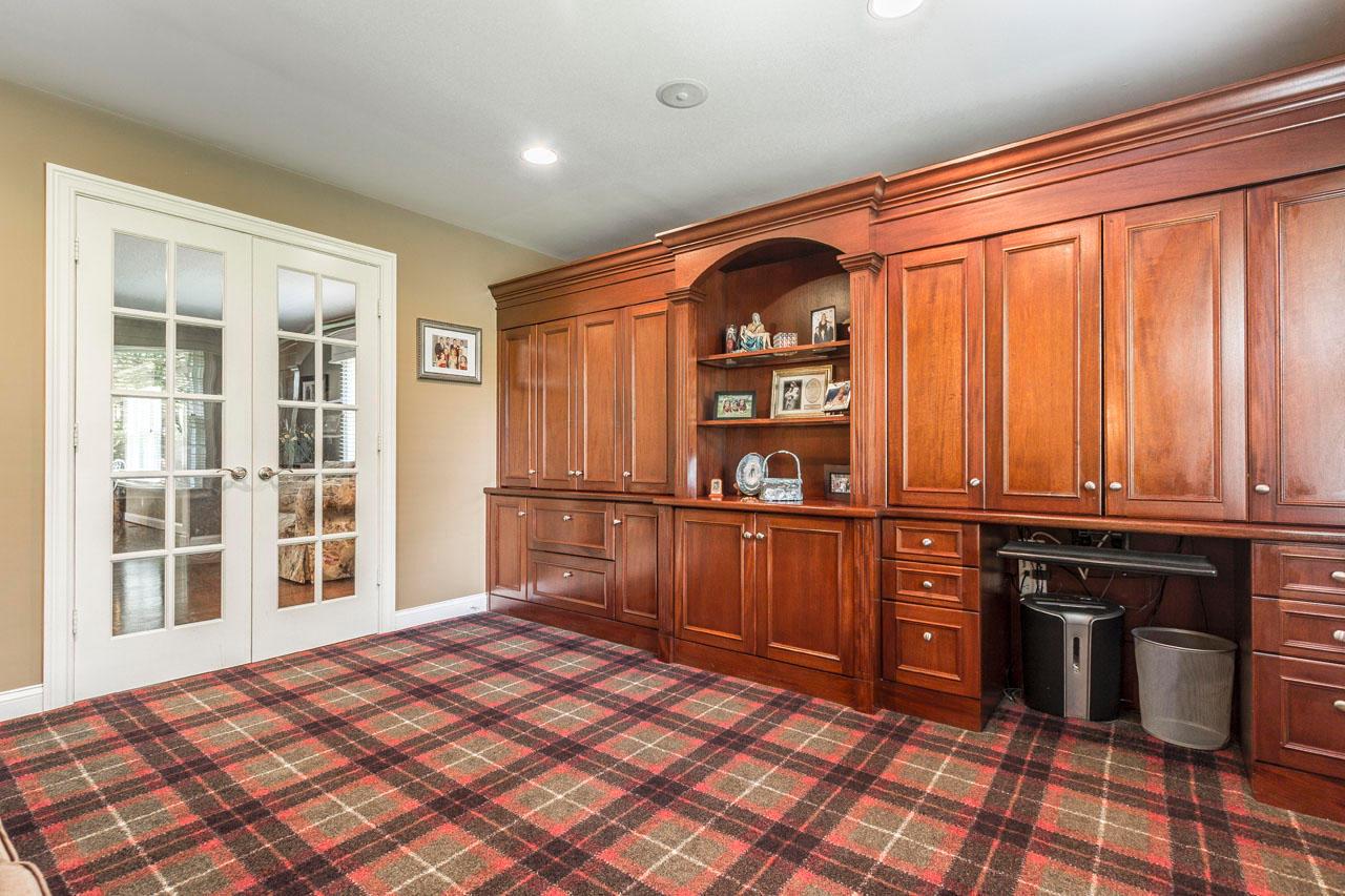 3931 Newhall Road Columbus, OH 43220 - Photo 13 of 58 Gallery Image 13