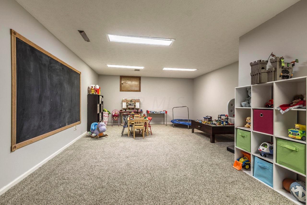 3931 Newhall Road Columbus, OH 43220 - Photo 44 of 58 Gallery Image 44