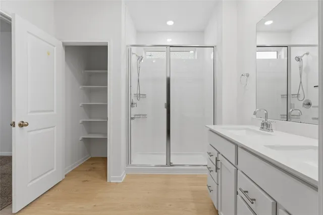 a view of an empty walk in closet