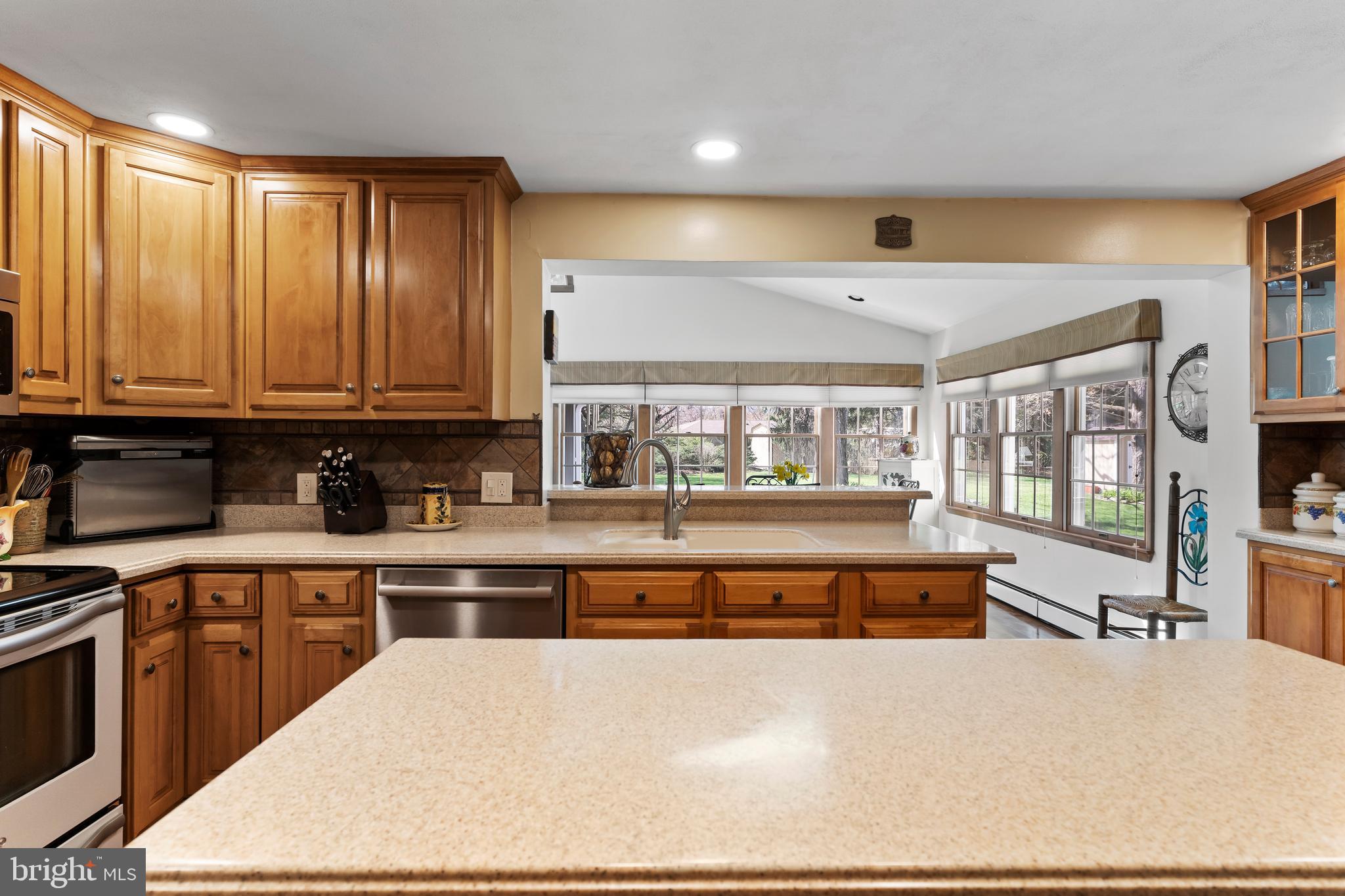 1120 Green Tree Road Harrisburg, PA 17112 - Photo 16 of 53 Kitchen, open to breakfast area and Family Room