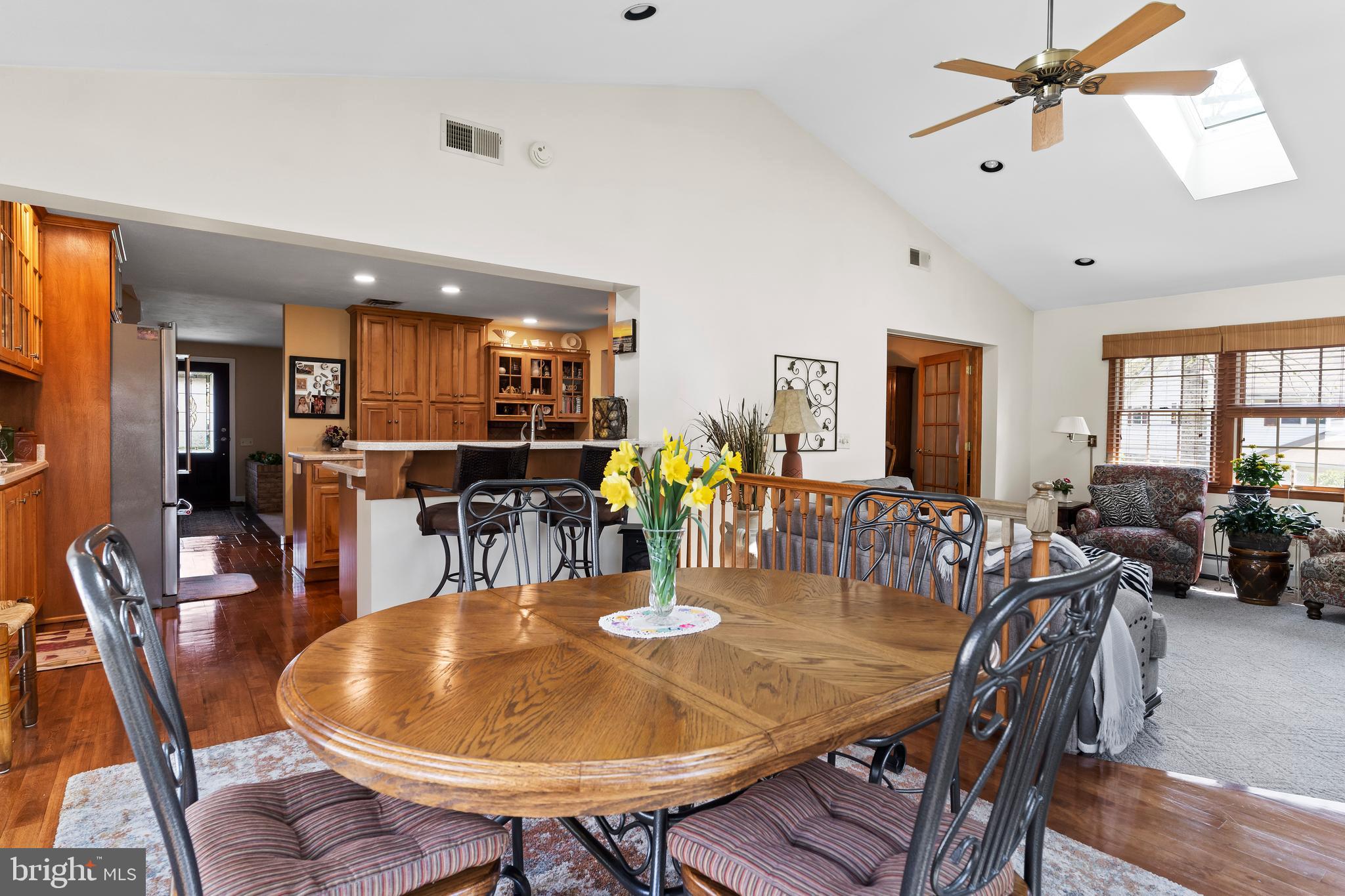 1120 Green Tree Road Harrisburg, PA 17112 - Photo 18 of 53 Breakfast Area