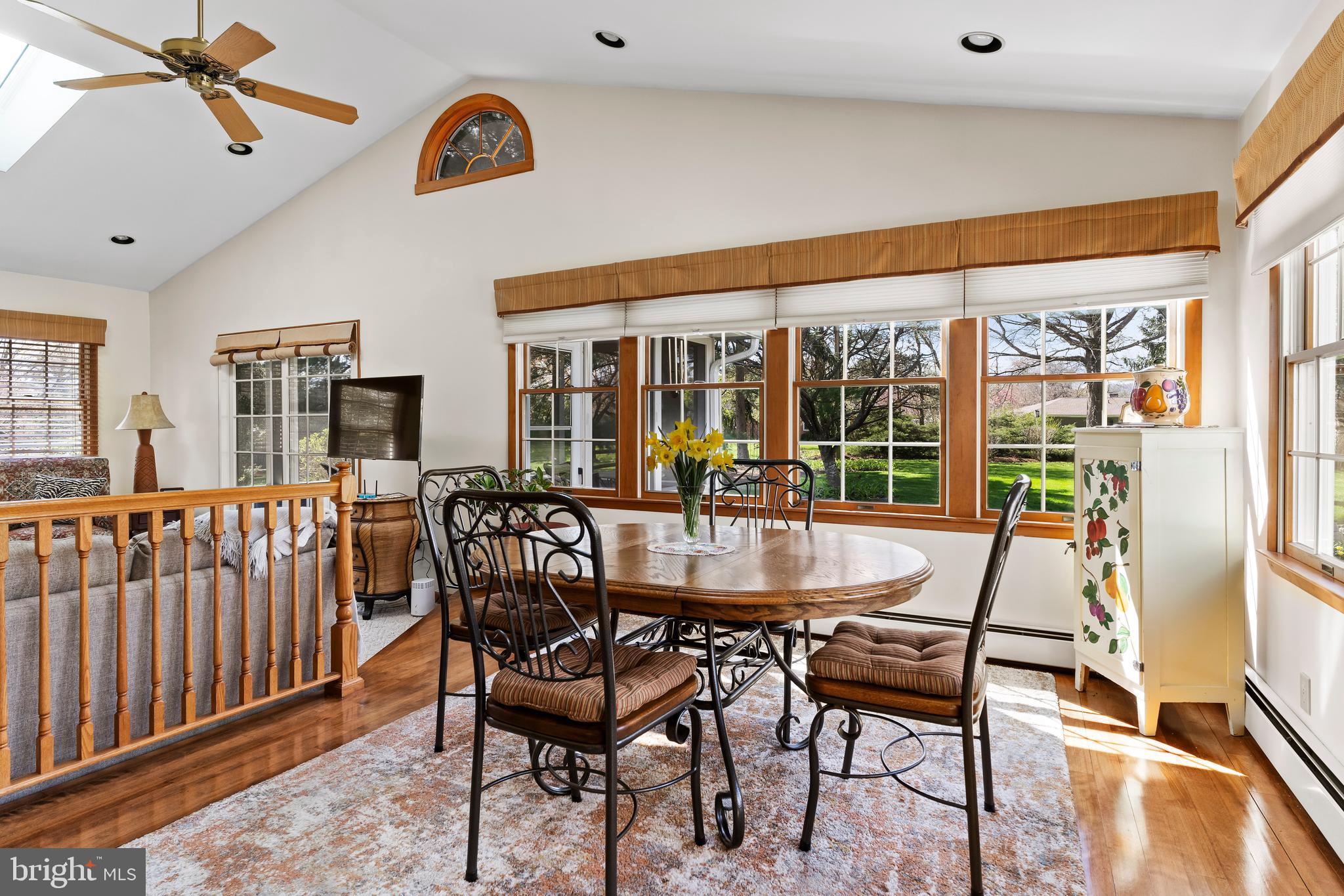 1120 Green Tree Road Harrisburg, PA 17112 - Photo 19 of 53 Breakfast area with view of backyard