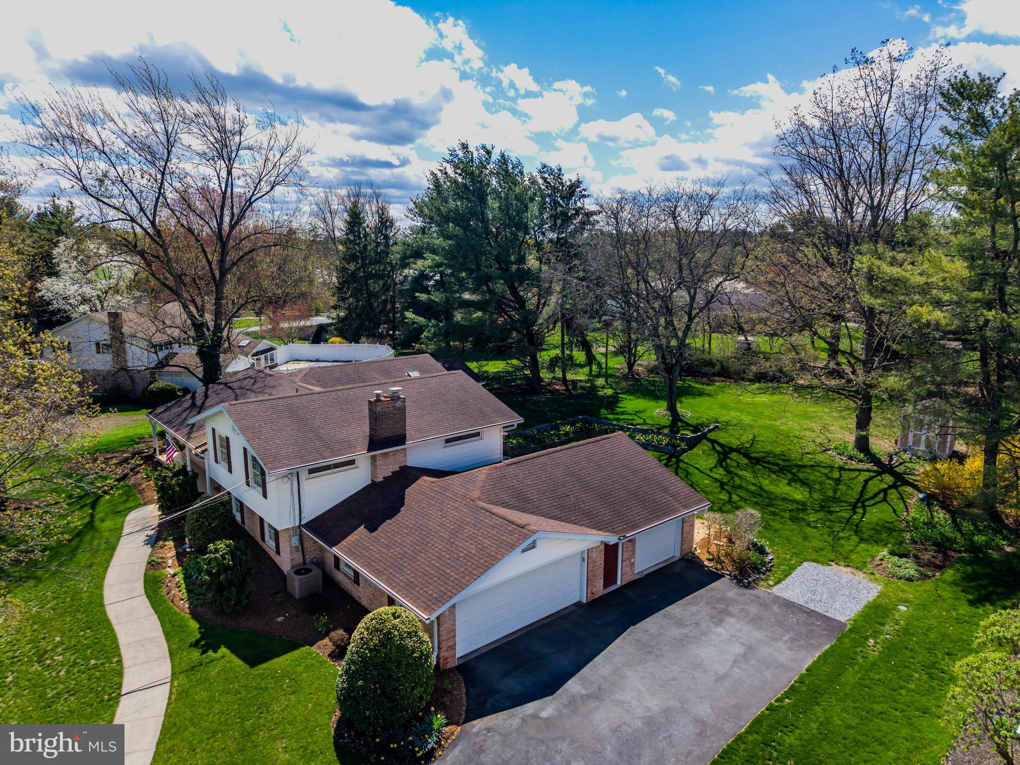 1120 Green Tree Road Harrisburg, PA 17112 - Photo 5 of 53 Drone shot of side