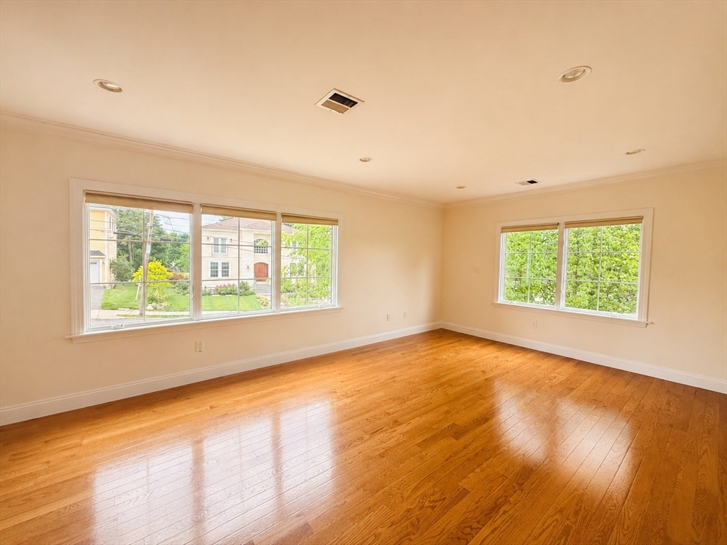 29 Clifton Road Newton, MA 02459 - Photo 9 of 28