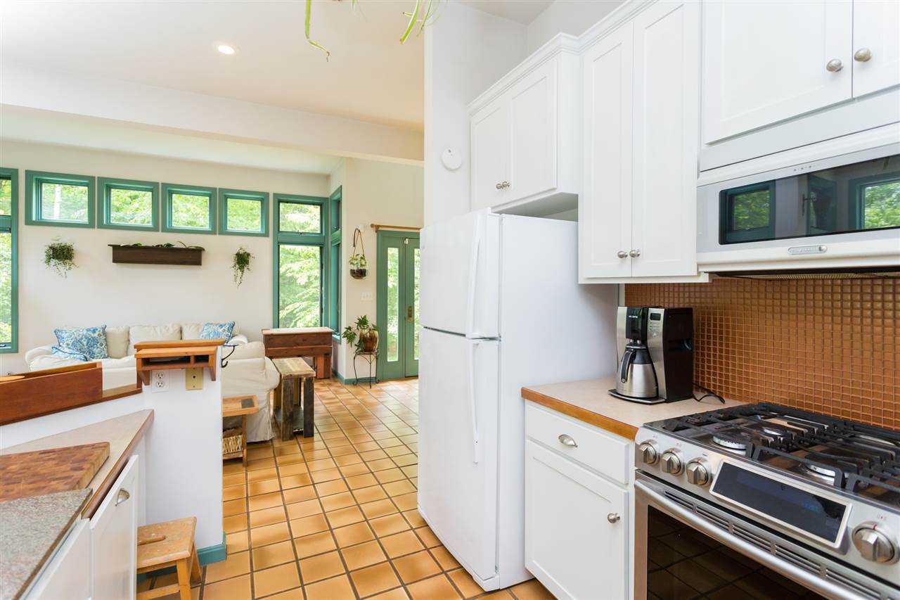 224 Raymond Road Nottingham, NH 03290 - Photo 20 of 38