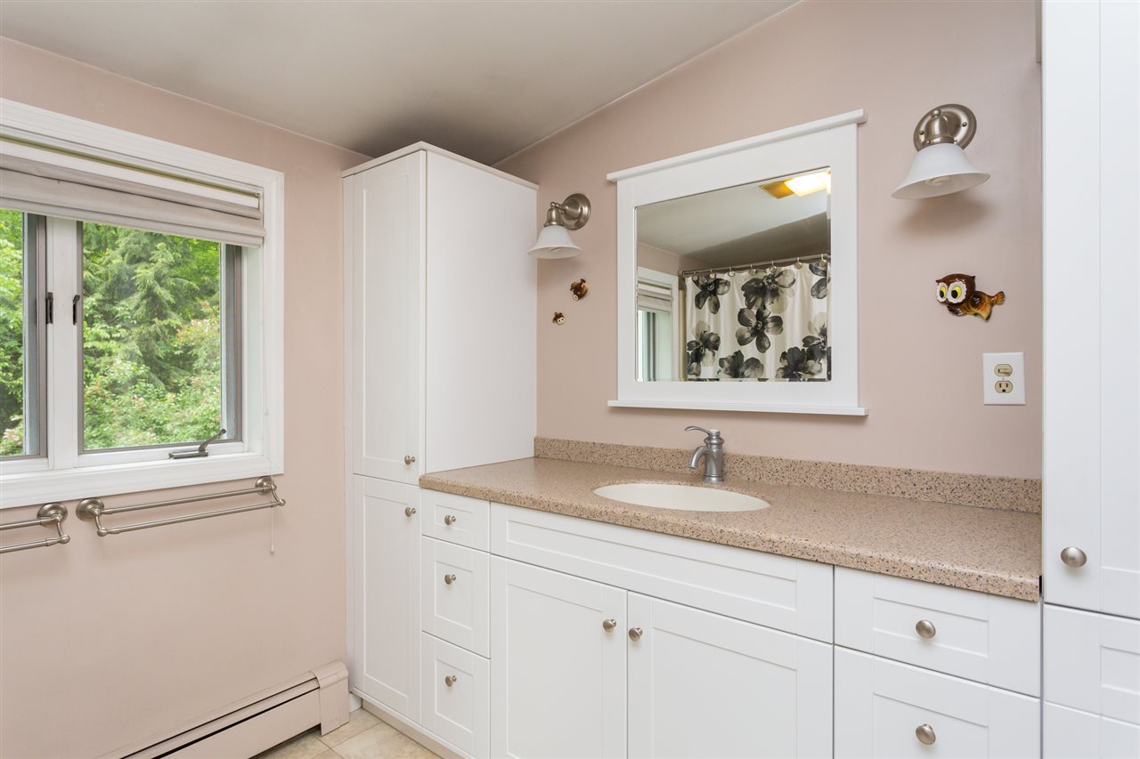 224 Raymond Road Nottingham, NH 03290 - Photo 30 of 38