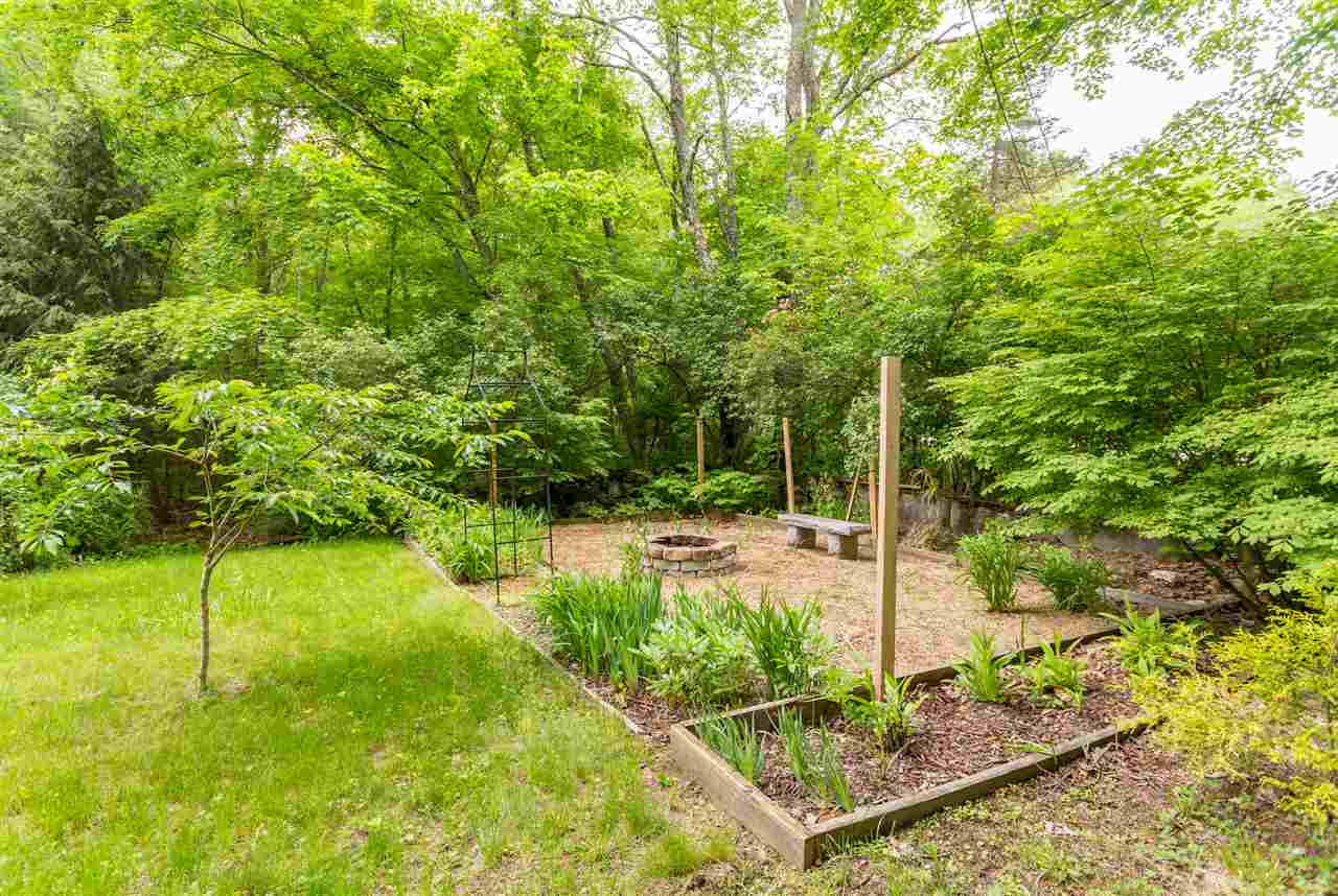 224 Raymond Road Nottingham, NH 03290 - Photo 6 of 38