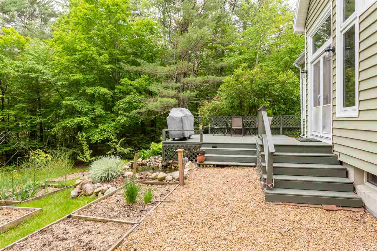 224 Raymond Road Nottingham, NH 03290 - Photo 7 of 38