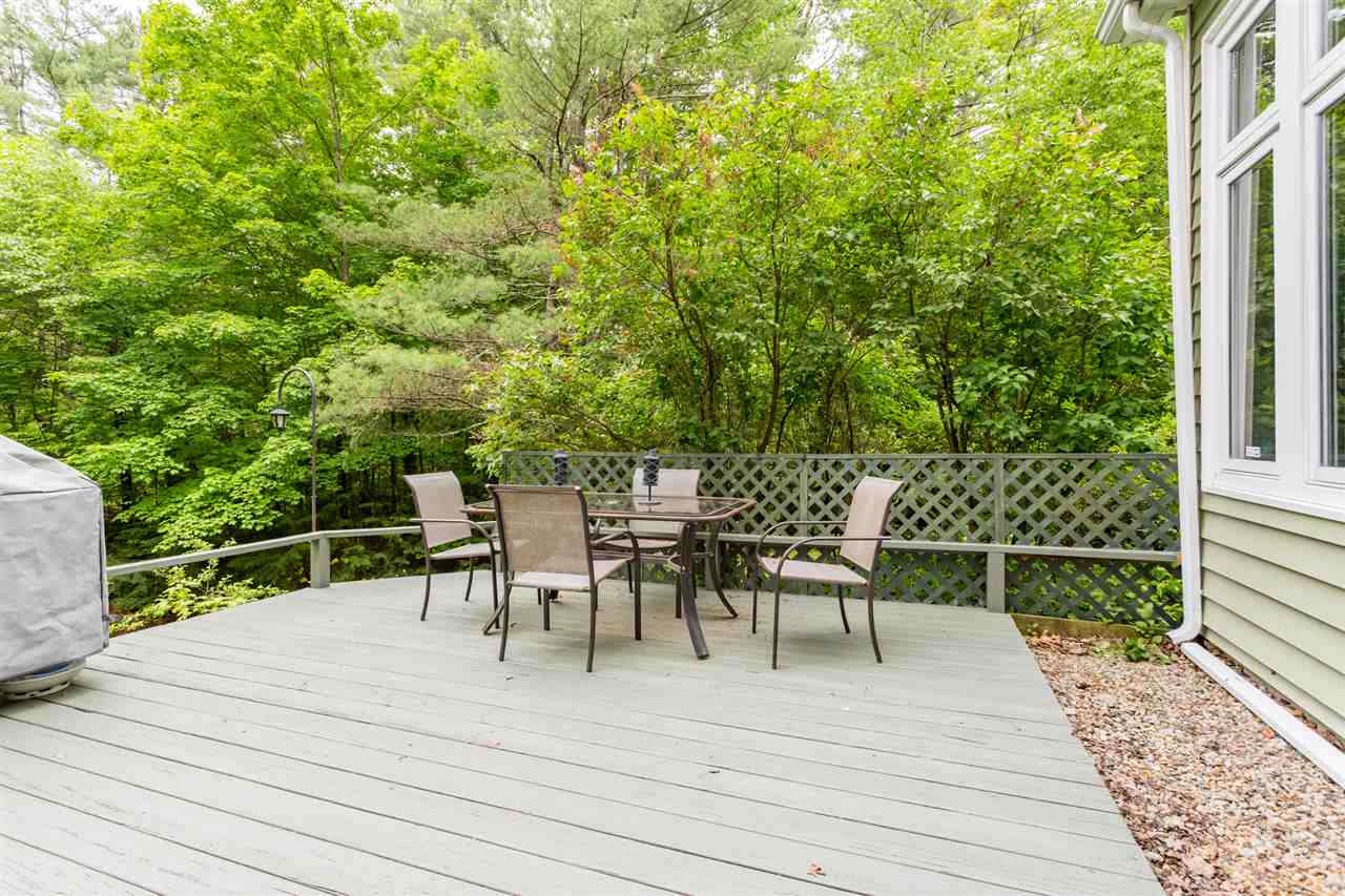 224 Raymond Road Nottingham, NH 03290 - Photo 9 of 38