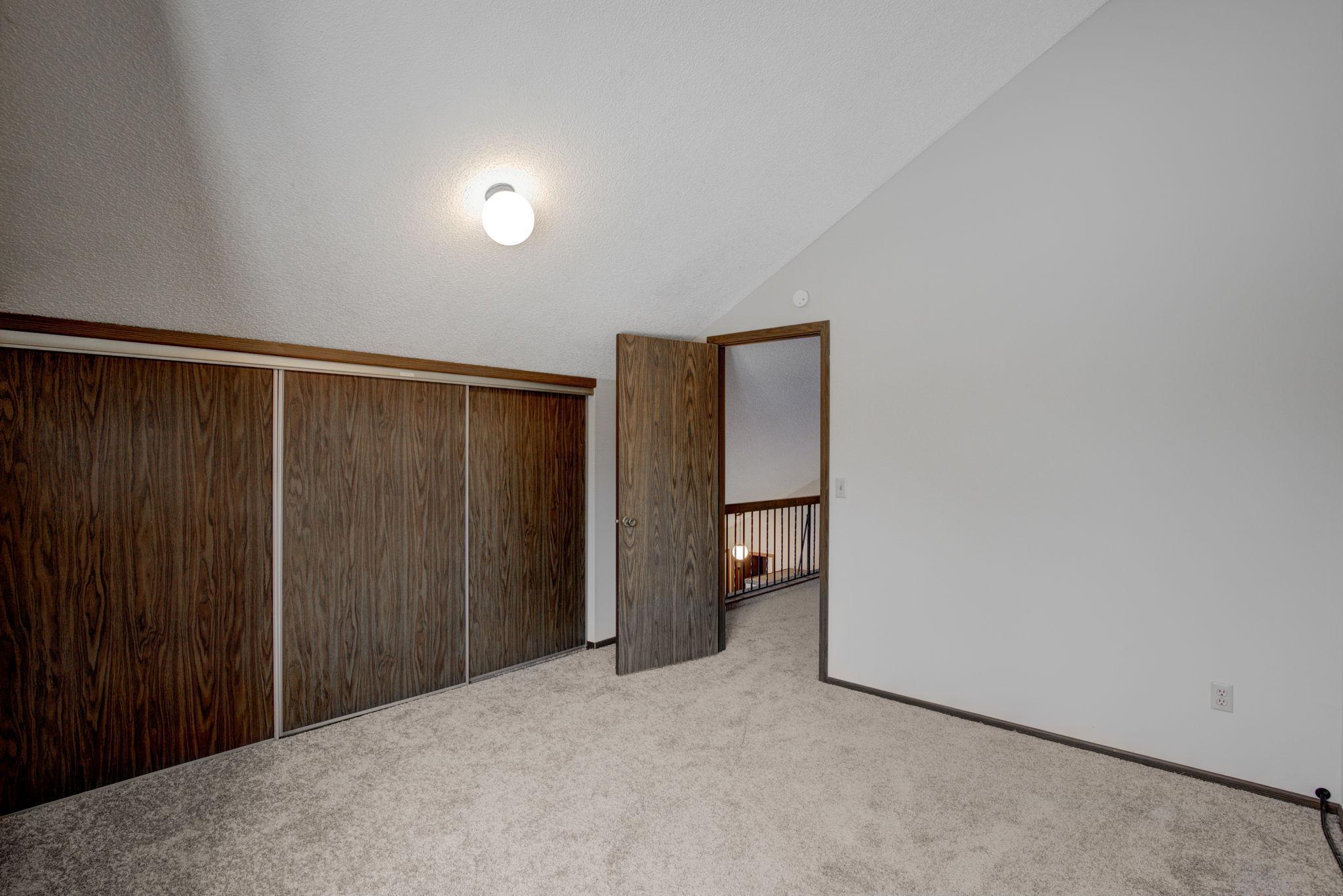 2226 Kings Valley Road East Golden Valley, MN 55427 - Photo 19 of 20