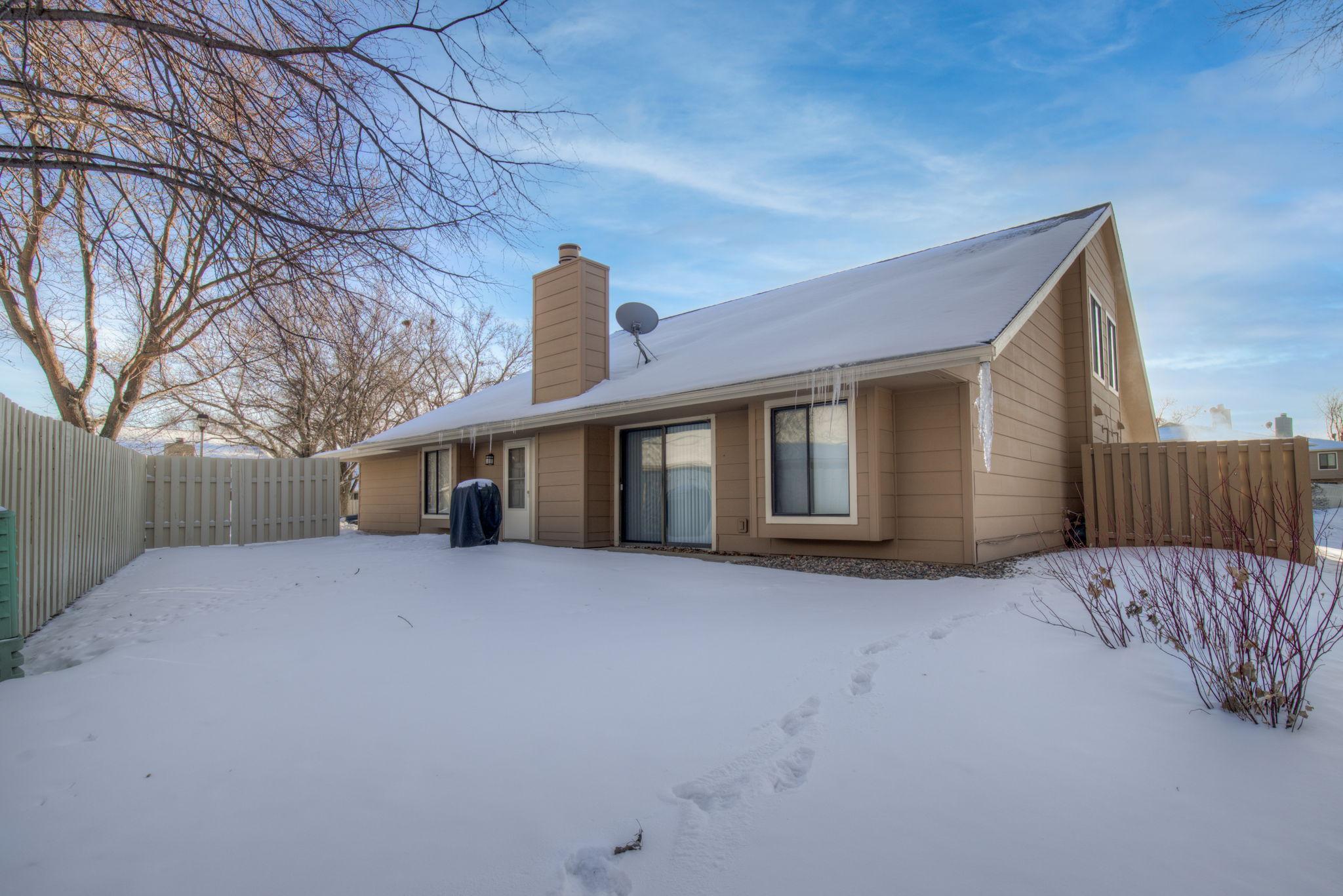 2226 Kings Valley Road East Golden Valley, MN 55427 - Photo 7 of 20