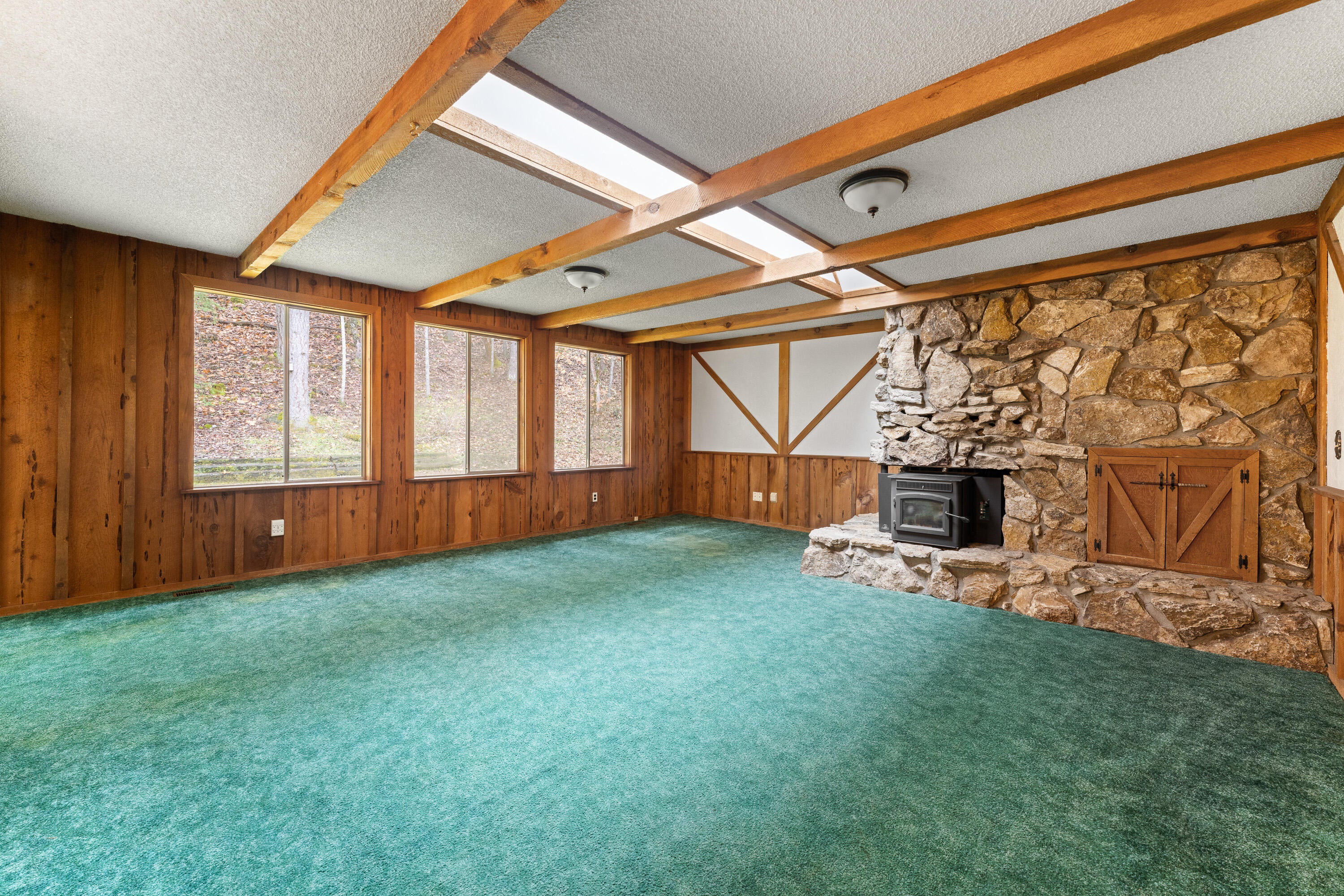 1357 Summit Loop Grants Pass, OR 97527 - Photo 9 of 24 INT (7 of 14)