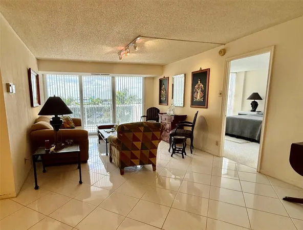 $369,000 | 2841 North Ocean Boulevard, Unit 603, Fort Lauderdale, FL 33308