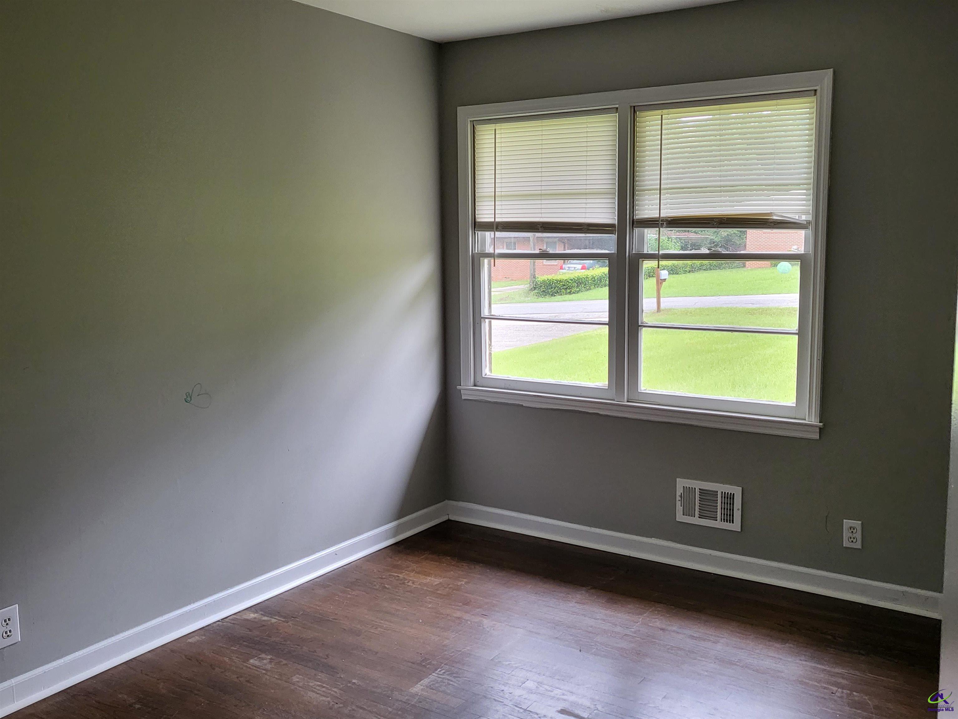320 Draper Street Warner Robins, GA 31088 - Photo 4 of 10