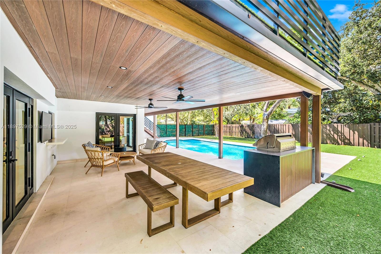 11340 Southwest 74th Court Pinecrest, FL 33156 - Photo 24 of 78