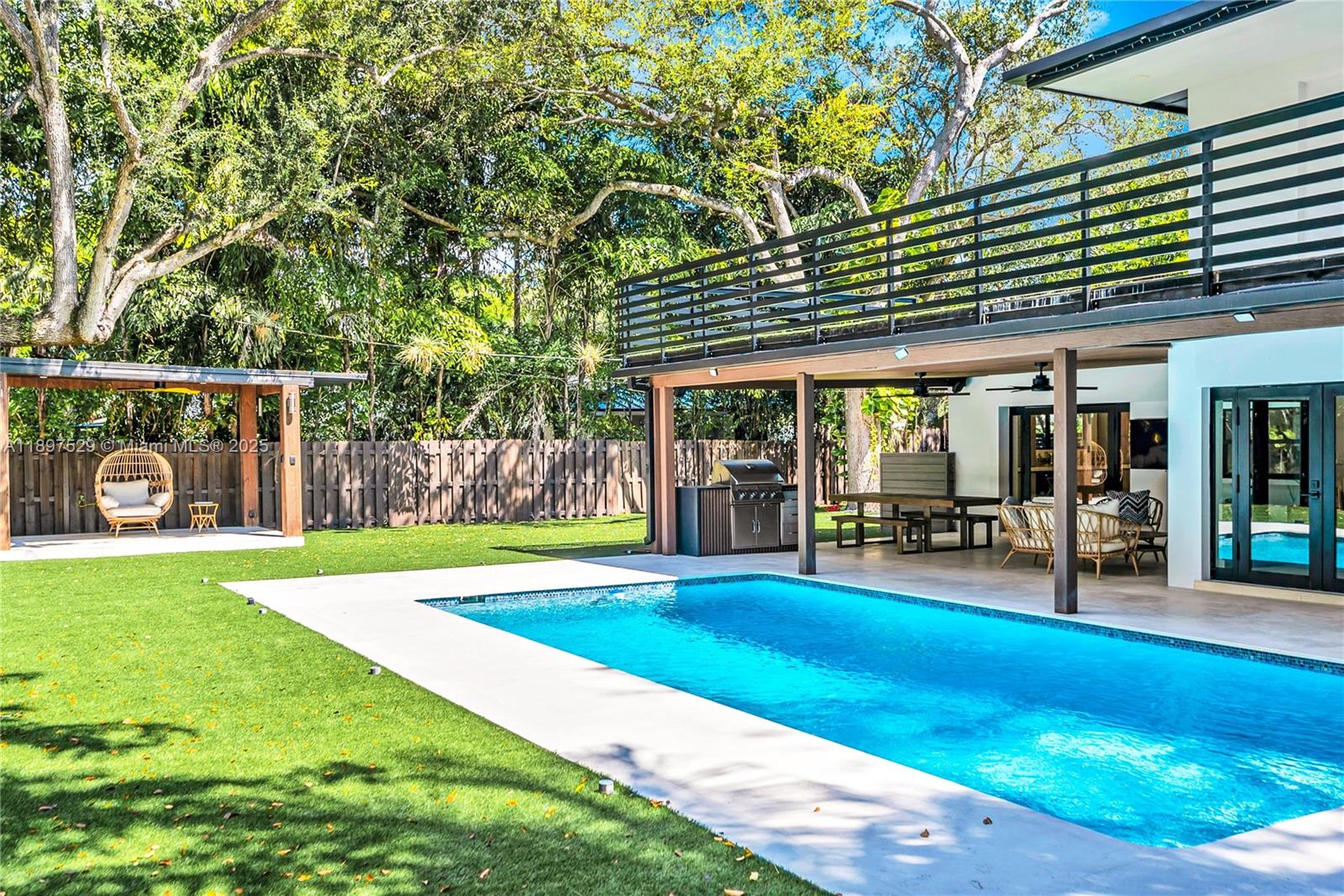 11340 Southwest 74th Court Pinecrest, FL 33156 - Photo 8 of 78