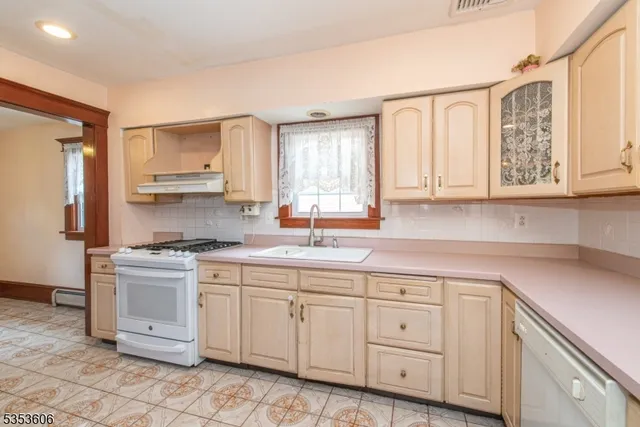 $675,000 | 117 St Marys Place, Nutley, NJ 07110