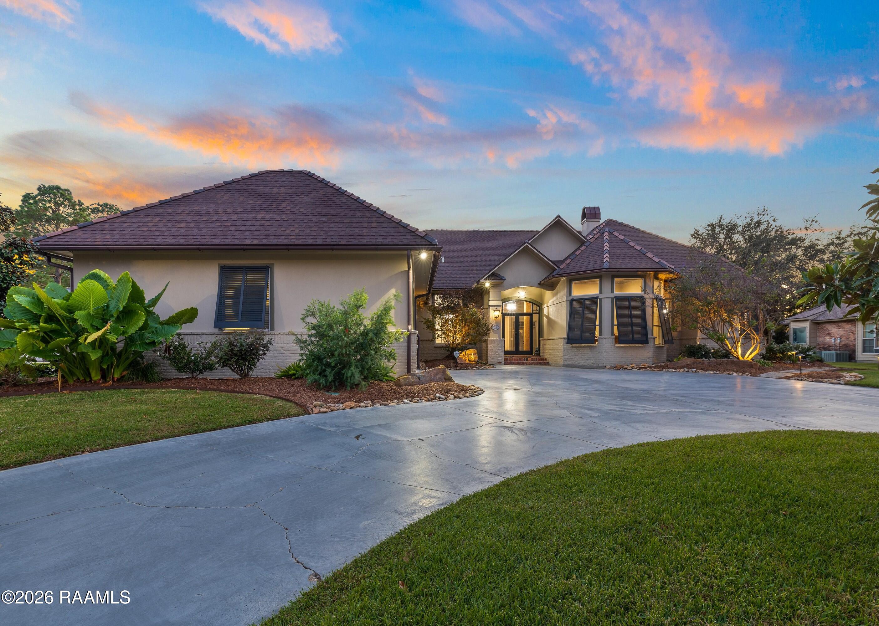 204 Inverness Lane Broussard, LA 70518 - Photo 1 of 57 204 Inverness Lane