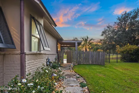 $750,000 | 204 Inverness Lane, Broussard, LA 70518