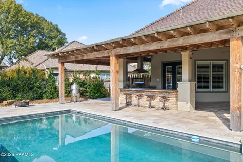 $750,000 | 204 Inverness Lane, Broussard, LA 70518